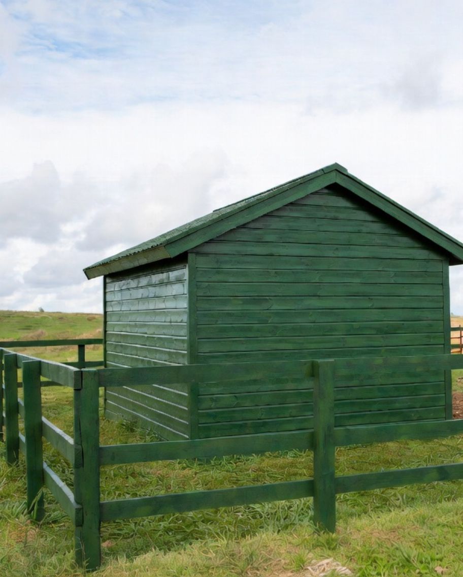 Polybond Barn & Farm Paint – Tough Weatherproof Protection for Wood & Metal - Image 4